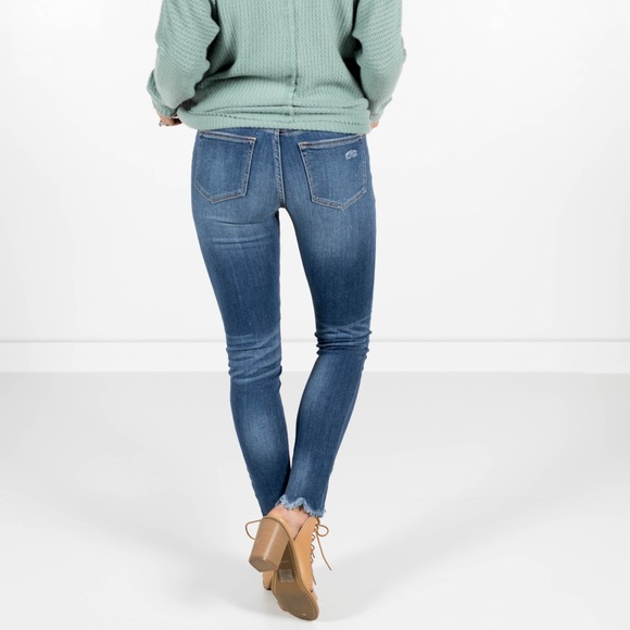 Roslyn Destroyed Limited Stevie Hender - Picture 3 of 4